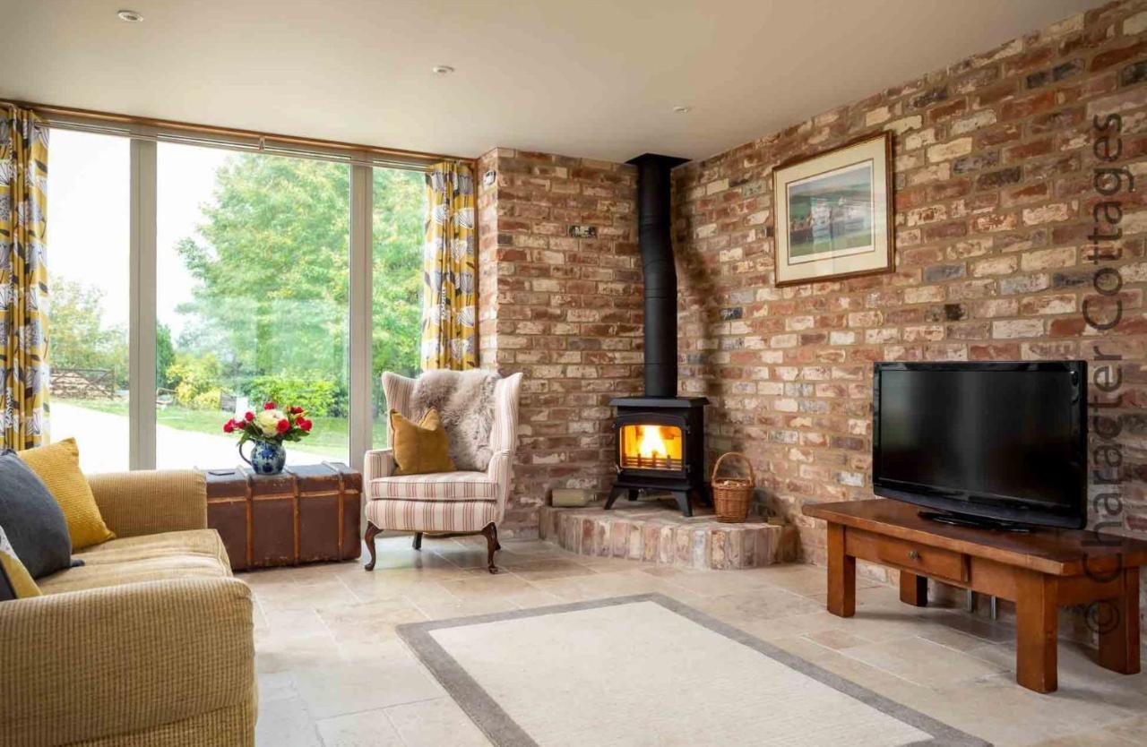 Flynn'S Barn Villa Aylworth Buitenkant foto