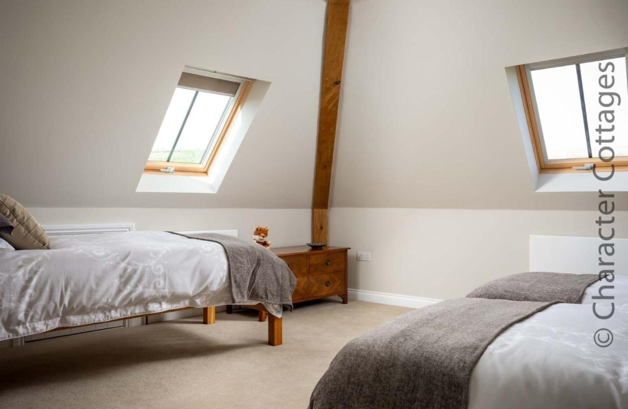 Flynn'S Barn Villa Aylworth Buitenkant foto